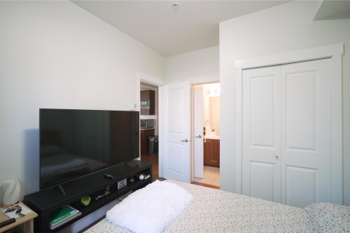 204-13339 102A Avenue, Surrey, BC 