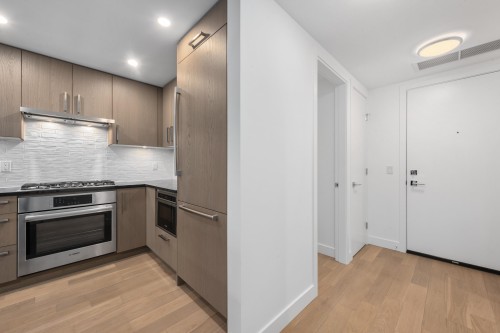 403-1588 Johnston Road, White Rock, BC 