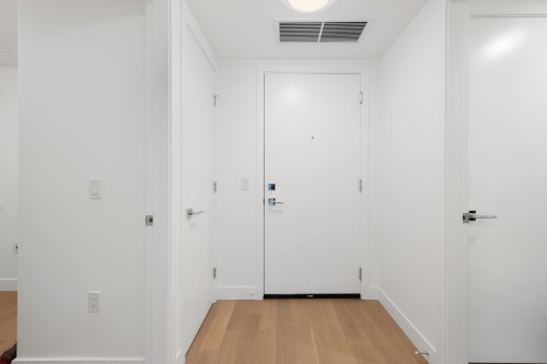 403-1588 Johnston Road, White Rock, BC 