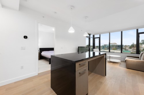 403-1588 Johnston Road, White Rock, BC 