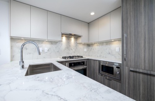 803-10333 133 Street, Surrey, BC 