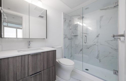 803-10333 133 Street, Surrey, BC 