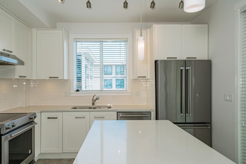 419-5638 201A Street, Langley, BC 