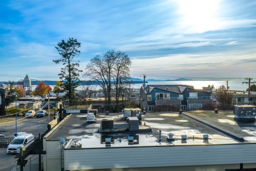 210-1354 Winter Street, White Rock, BC 