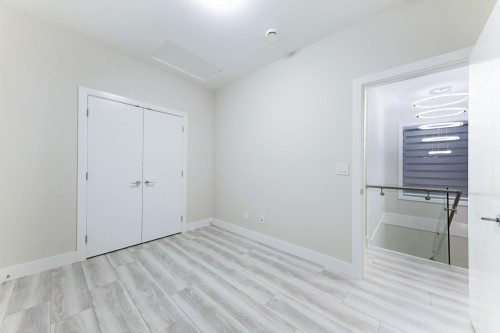 19433 70 Avenue, Surrey, BC 