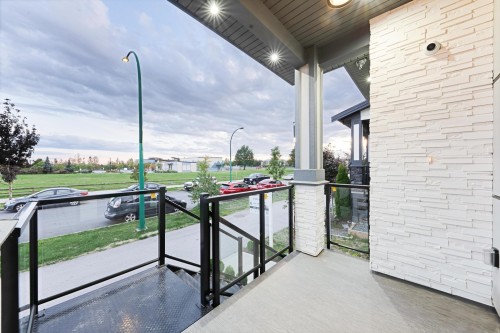 19433 70 Avenue, Surrey, BC 