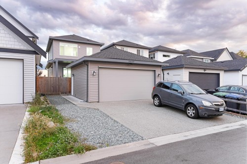 19433 70 Avenue, Surrey, BC 