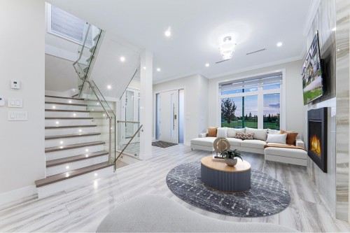 19433 70 Avenue, Surrey, BC 