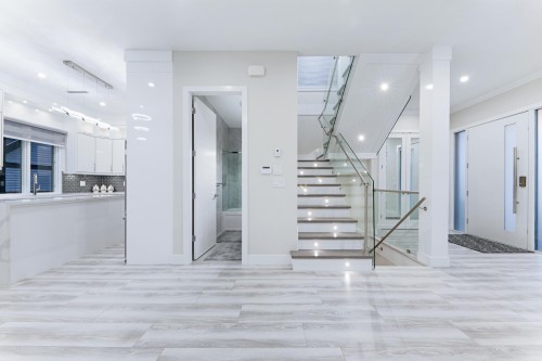 19433 70 Avenue, Surrey, BC 