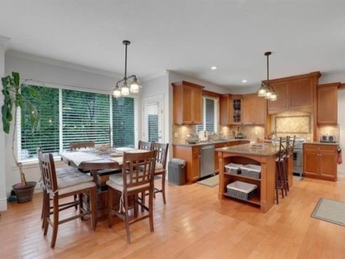 5884 164A Street, Surrey, BC 