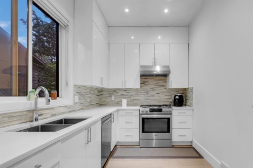 1440 Maple Street, White Rock, BC 