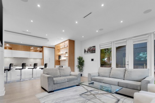 1440 Maple Street, White Rock, BC 