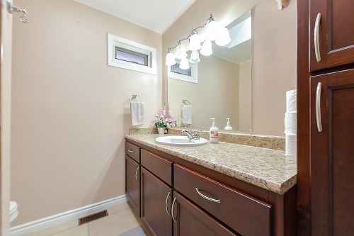 Upper-8997 146A Street, Surrey, BC 