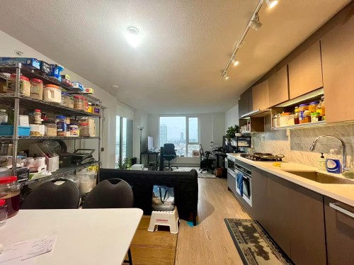 2209-13696 100 Avenue, Surrey, BC 