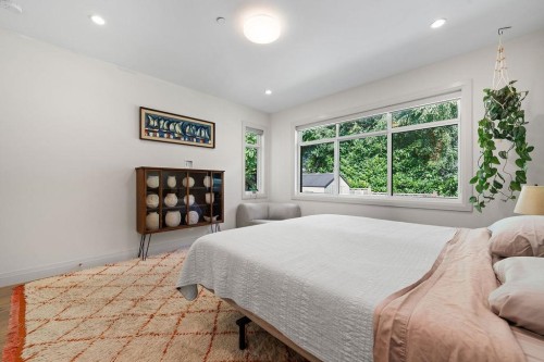 15541 Oxenham Avenue, White Rock, BC 