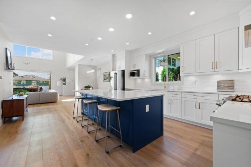 15541 Oxenham Avenue, White Rock, BC 