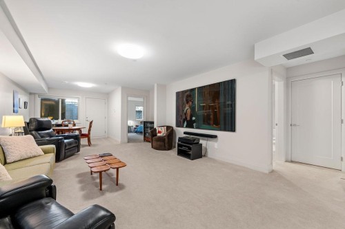 15541 Oxenham Avenue, White Rock, BC 