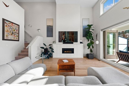 15541 Oxenham Avenue, White Rock, BC 