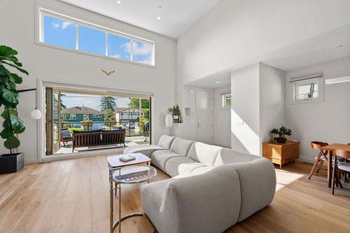 15541 Oxenham Avenue, White Rock, BC 