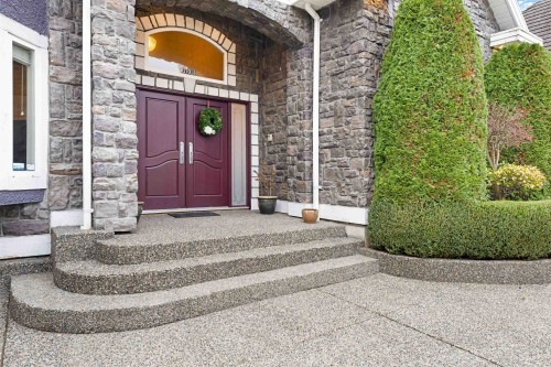 17015 86A Avenue, Surrey, BC 