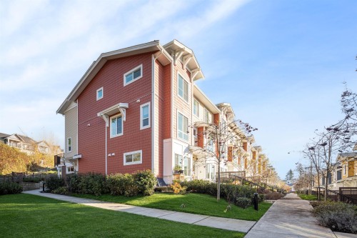 79-16561 17a Avenue  Surrey, BC V3Z 1J3