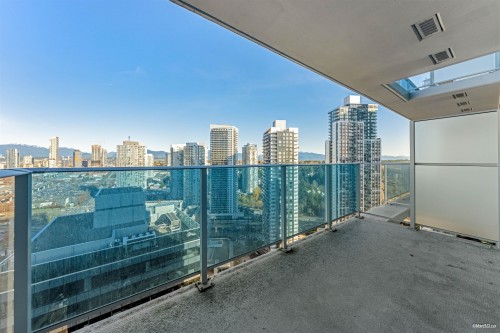 2806-13615 Fraser Highway, Surrey, BC 