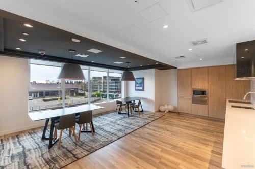 2806-13615 Fraser Highway, Surrey, BC 