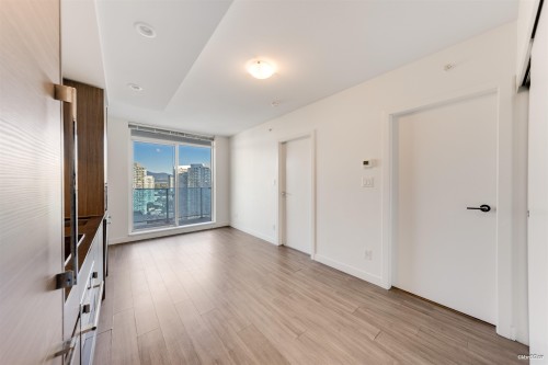 2806-13615 Fraser Highway, Surrey, BC 