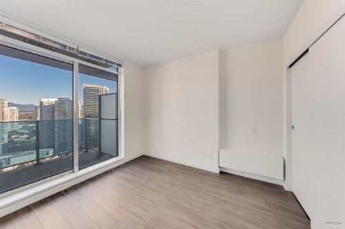 2806-13615 Fraser Highway, Surrey, BC 