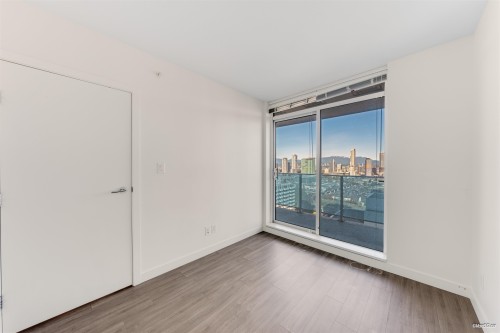 2806-13615 Fraser Highway, Surrey, BC 