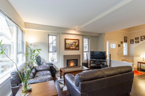 203-2501 161 A Street, Surrey, BC 