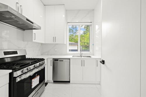 5585 148 Street, Surrey, BC 