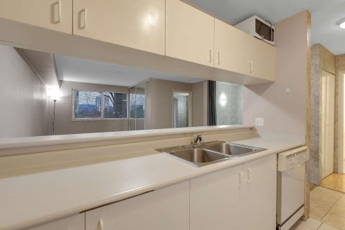 308-10533 University Drive, Surrey, BC 