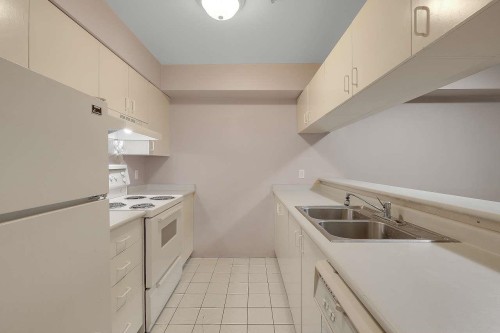 308-10533 University Drive, Surrey, BC 