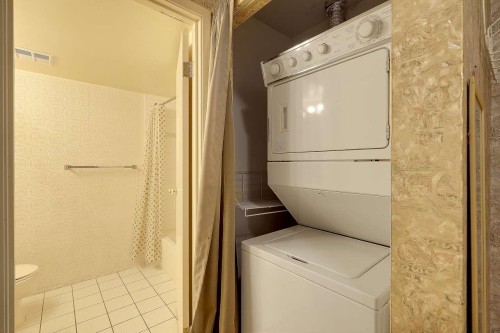 308-10533 University Drive, Surrey, BC 