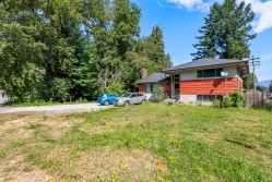 13321 108 Avenue  Surrey, BC V3T 2J7