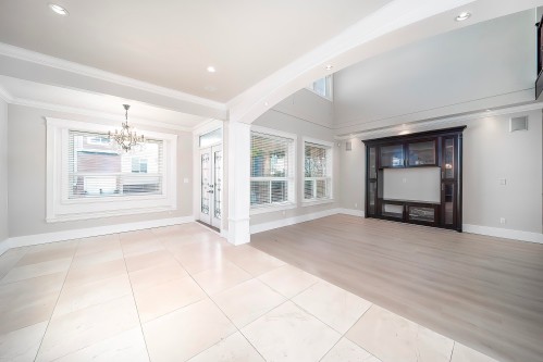 14065 102A Avenue, Surrey, BC 