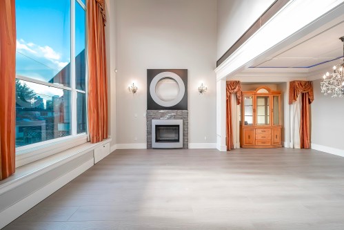 14065 102A Avenue, Surrey, BC 