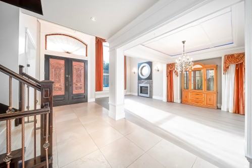 14065 102A Avenue, Surrey, BC 