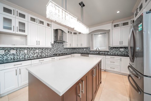 14065 102A Avenue, Surrey, BC 