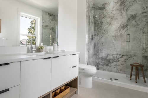 16-5993 143 Street, Surrey, BC 