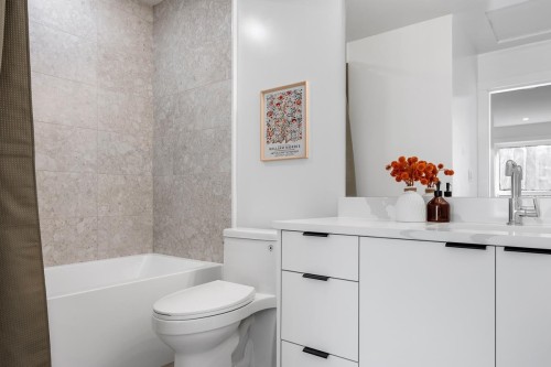 16-5993 143 Street, Surrey, BC 