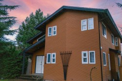 15112 96 Avenue  Surrey, BC V3R 1E9