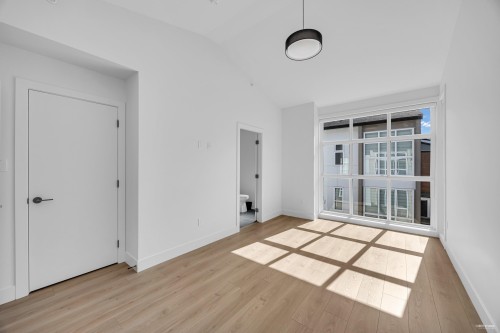 31-7670 207 Street, Langley, BC 