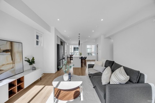 31-7670 207 Street, Langley, BC 