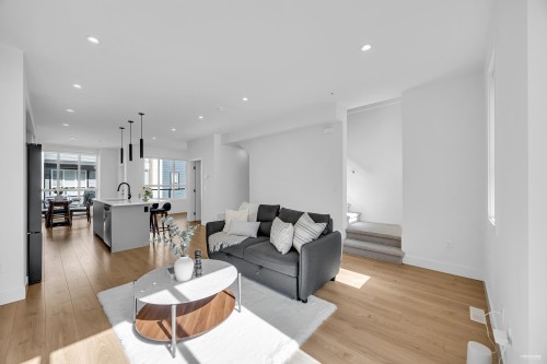 31-7670 207 Street, Langley, BC 