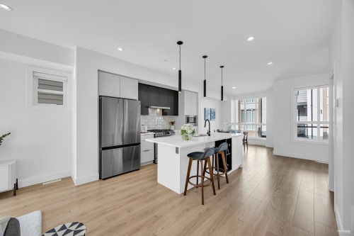 31-7670 207 Street, Langley, BC 