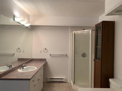 #201-15549 Marine Drive, White Rock, BC 