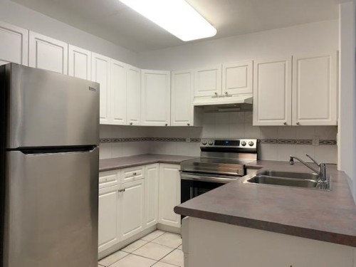 #201-15549 Marine Drive, White Rock, BC 