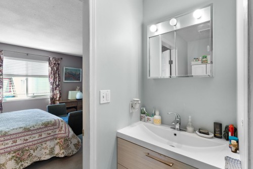 18768 64 Avenue, Surrey, BC 